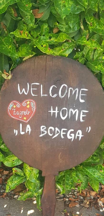 Apartment La Bodega ซาเกร็บ ภายนอก รูปภาพ